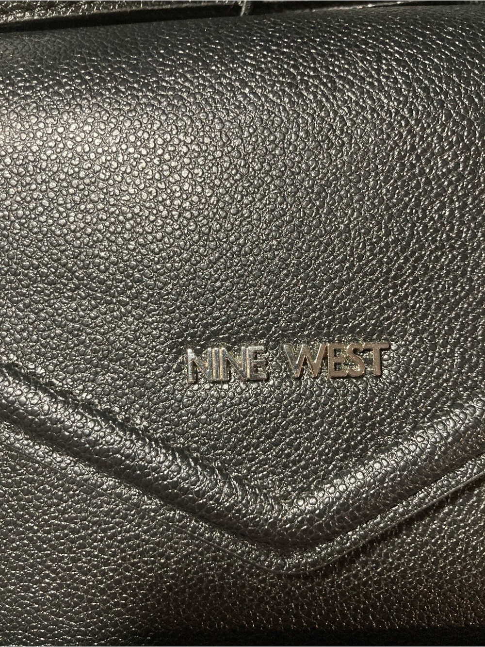 Nine West Zane Black Mini Flap Crossbody Gift Set w/Mirror Key Ring Wallet Purse - Picture 3 of 9